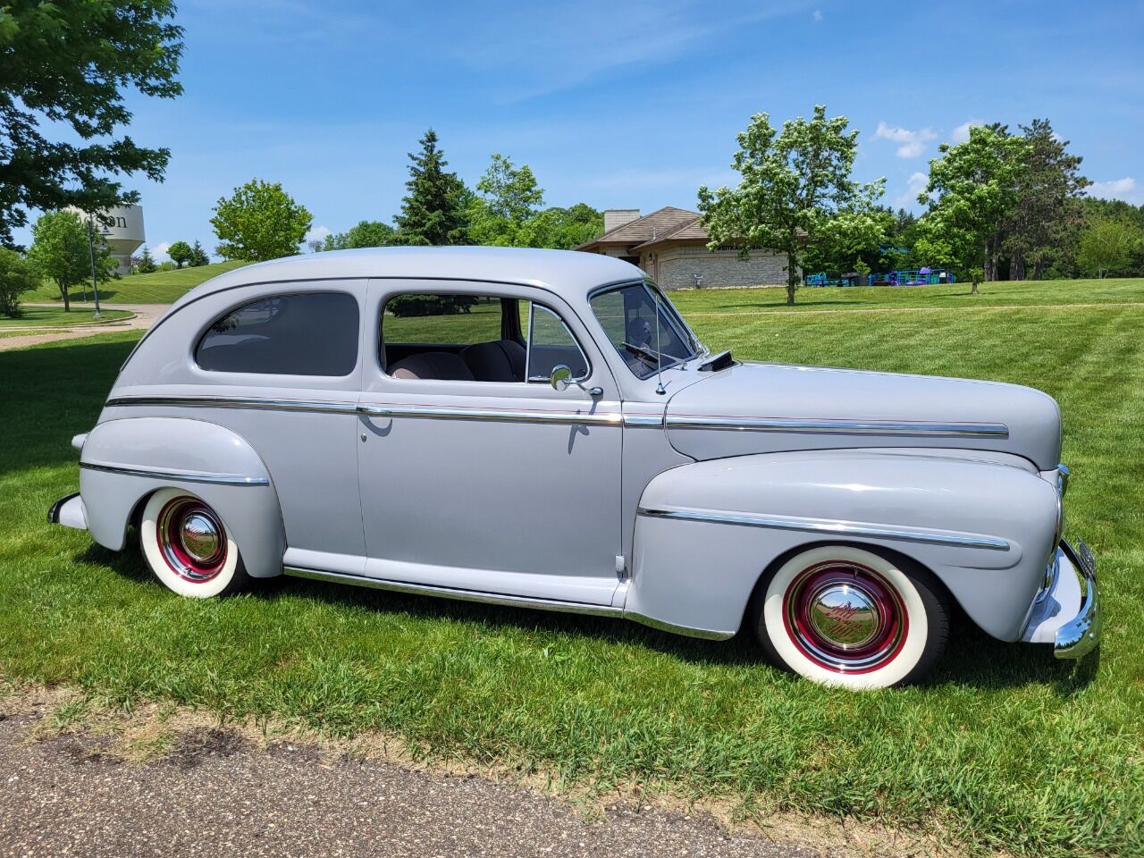 1948 Ford Super Deluxe 3
