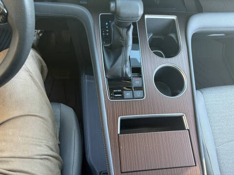 2022 Toyota Sienna LE 8-Passenger