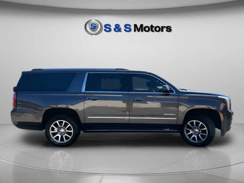 2017 GMC Yukon XL Denali