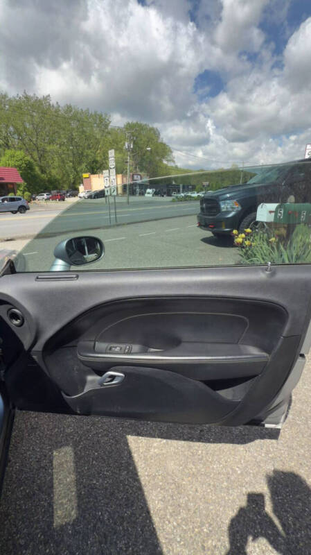 2015 Dodge Challenger SXT Plus