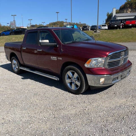 Used 2017 RAM Ram 1500 Pickup Big Horn with VIN 3C6RR7LT5HG511004 for sale in Hazard, KY