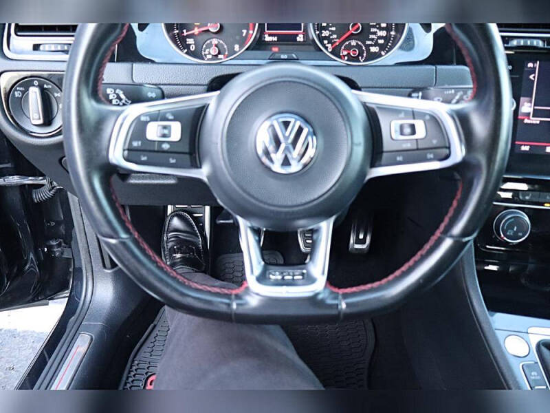 2020 Volkswagen Golf GTI Autobahn