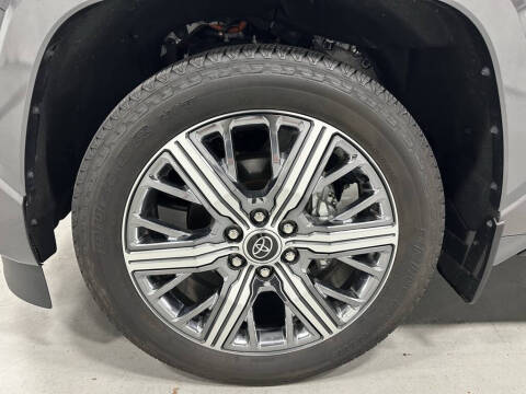 2024 Toyota Sequoia Capstone