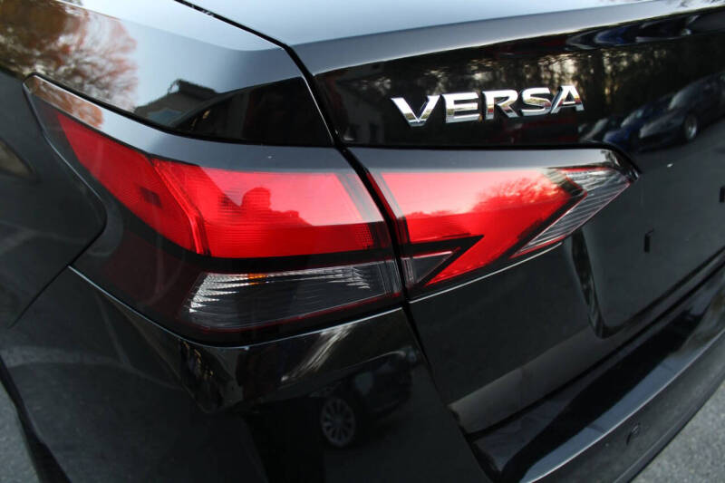 2022 Nissan Versa SV