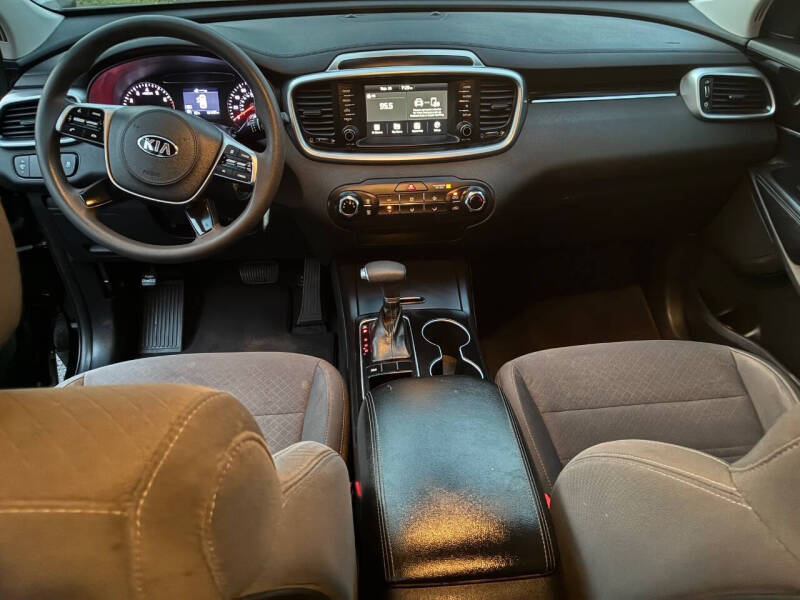 2019 Kia Sorento L