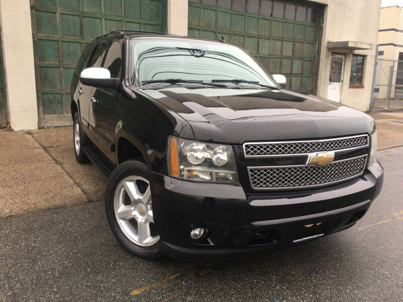 2008 Chevrolet Tahoe for sale at Illinois Auto Sales in Paterson NJ