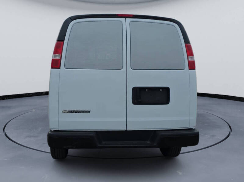 2018 Chevrolet Express 2500