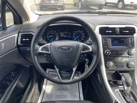 2015 Ford Fusion SE