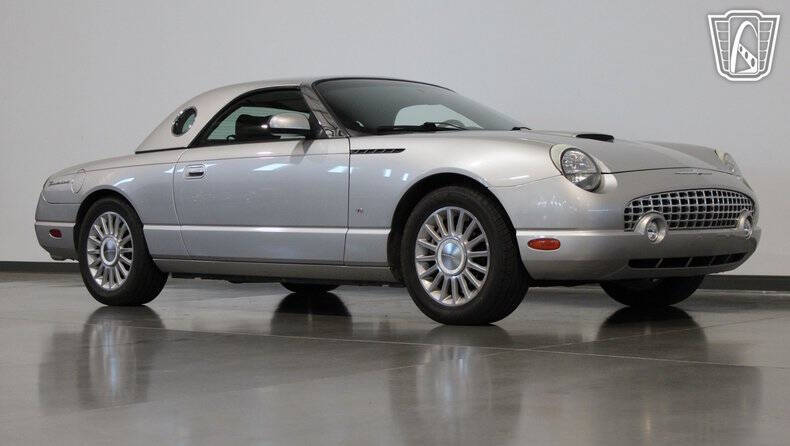 2004 Ford Thunderbird Deluxe