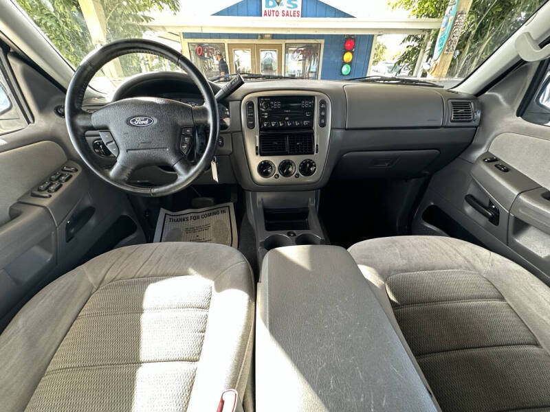 2005 Ford Explorer XLT