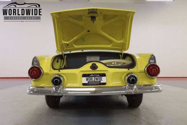 1955 Ford Thunderbird