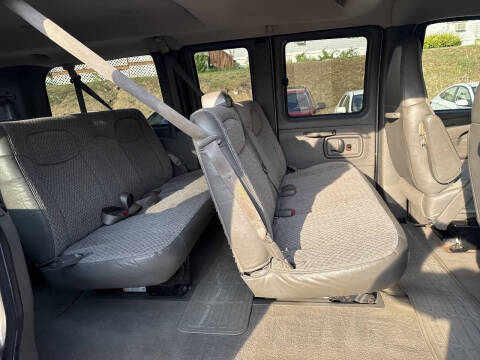 2006 GMC Savana LS 3500