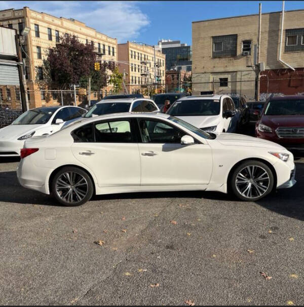 2015 Infiniti Q50 Sport