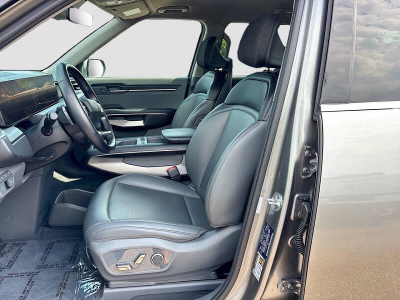 2024 Kia EV9 Light Long Range