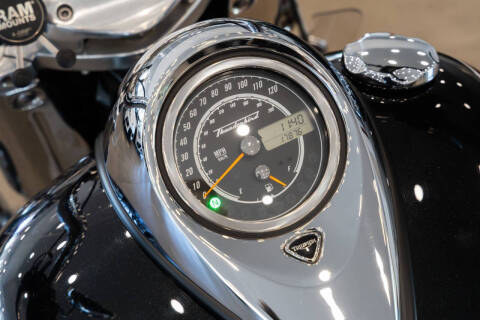 2015 Triumph Thunderbird