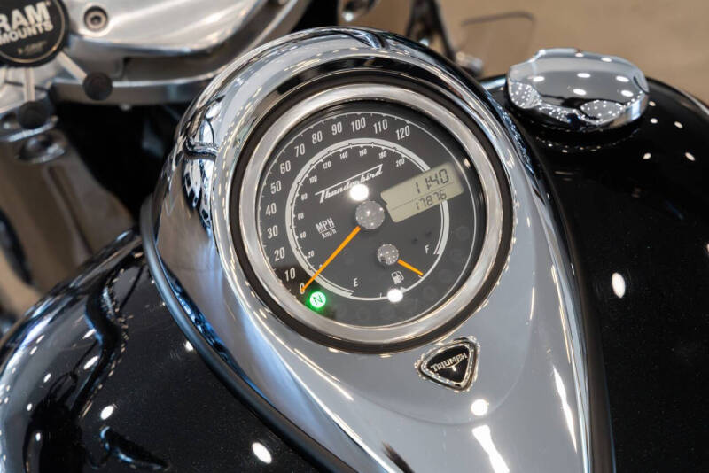 2015 Triumph Thunderbird