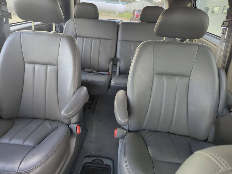 2004 Chrysler Town and Country Touring