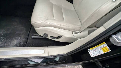 2024 Volvo XC60 B5 Core Dark Theme