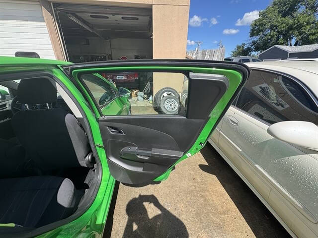 2014 Chevrolet Sonic LT Manual