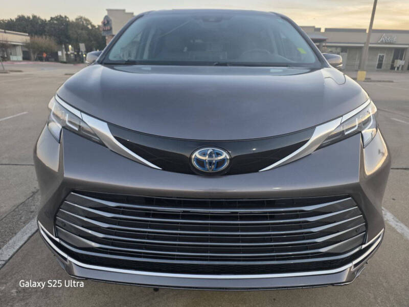 2021 Toyota Sienna Limited 7-Passenger