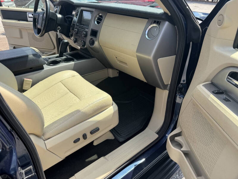 2017 Ford Expedition EL XLT