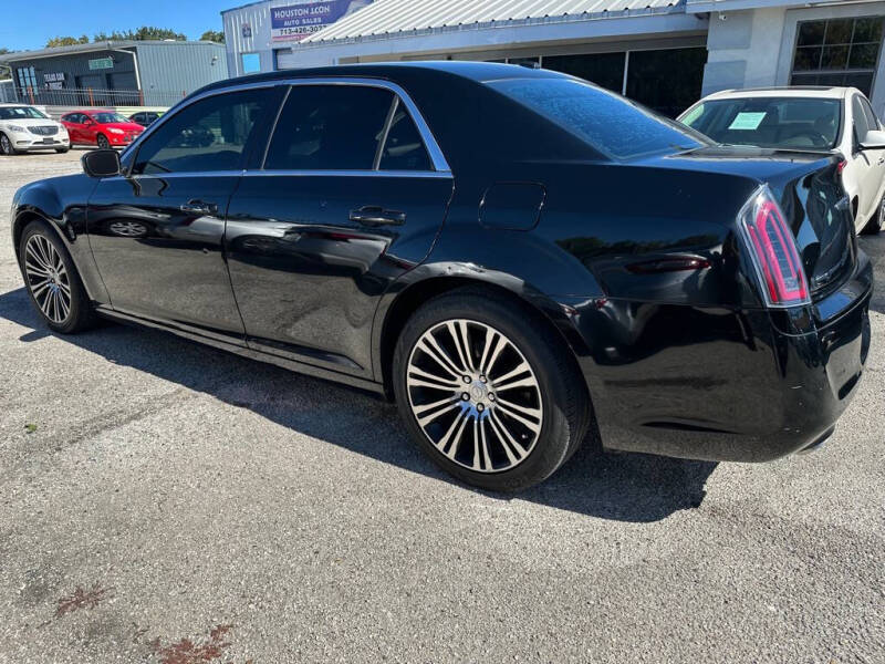2012 Chrysler 300 S V6
