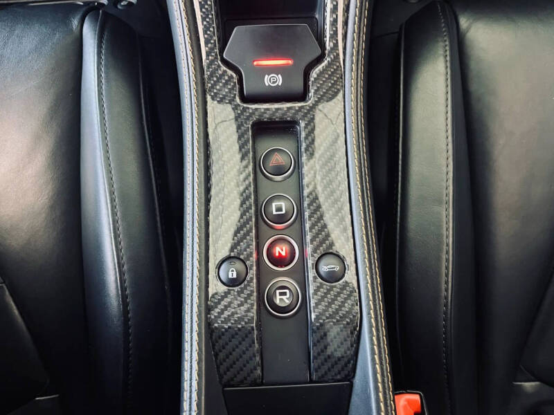 2012 McLaren MP4-12C