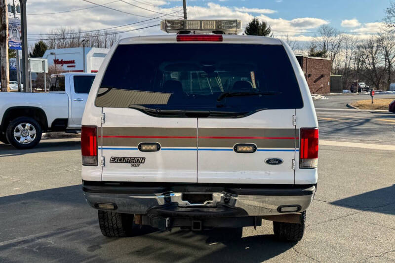 2005 Ford Excursion XLT