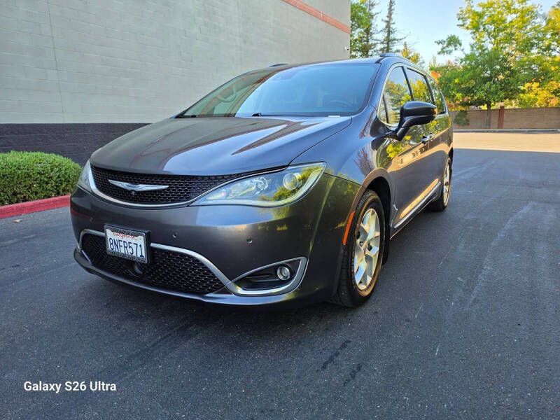 2018 Chrysler Pacifica Touring L