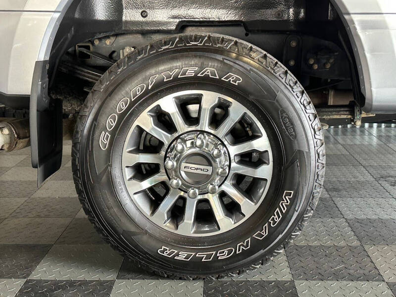 2022 Ford F-350 Super Duty Lariat