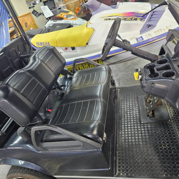 2022 Evolution golf cart