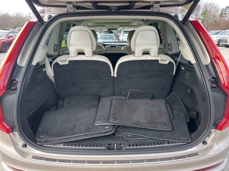 2023 Volvo XC90 B5 Core