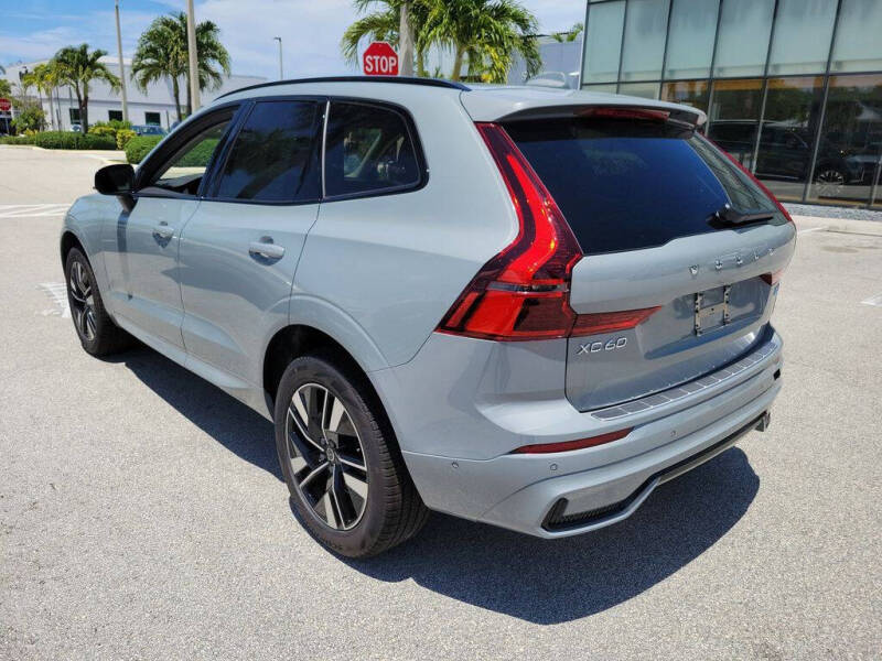 2026 Volvo XC60 B5 Plus