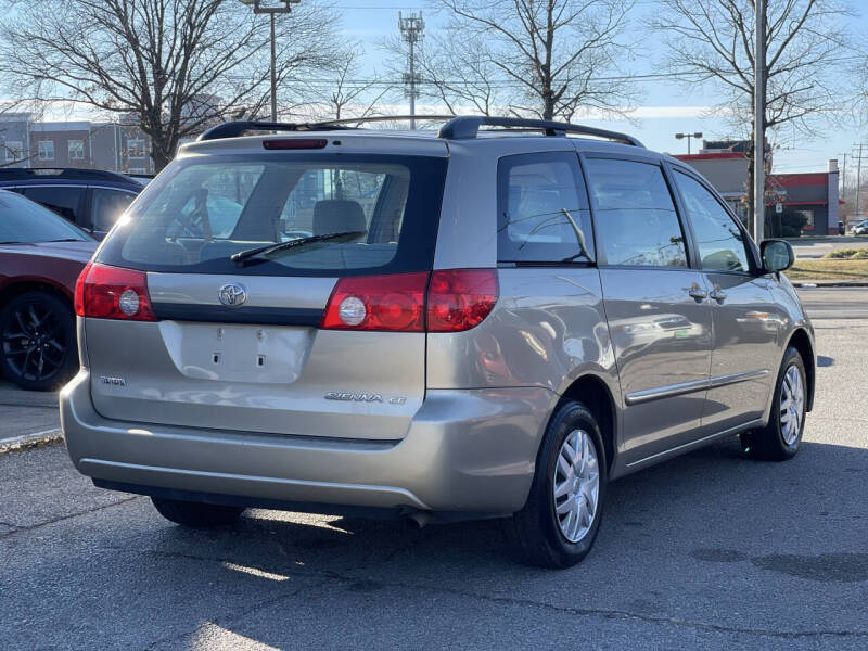 2008 Toyota Sienna CE 8-Passenger