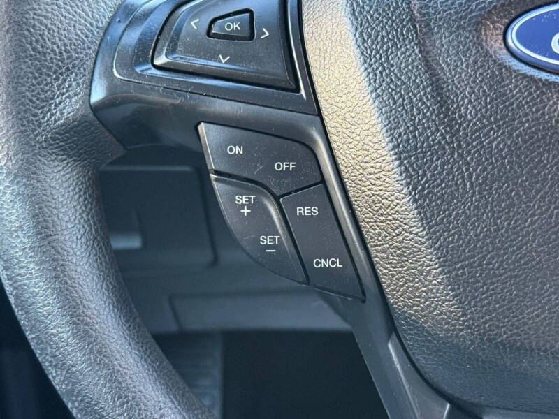 2017 Ford Edge SE