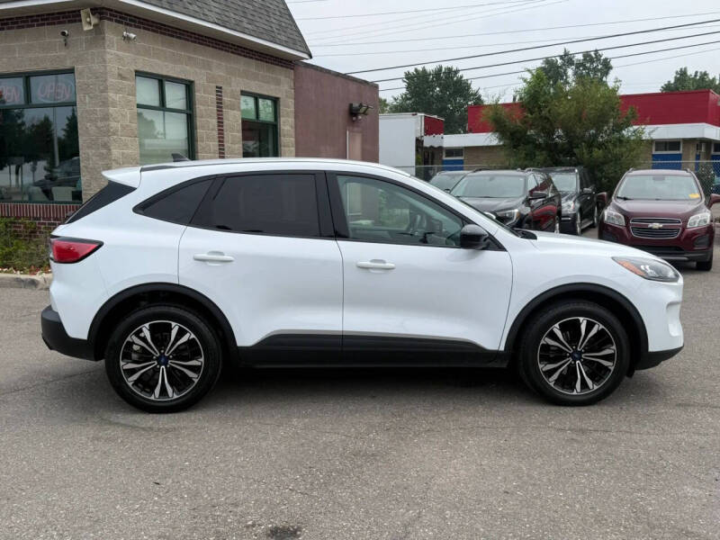 2022 Ford Escape SE