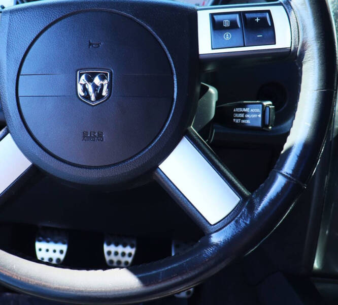 2009 Dodge Challenger SRT8