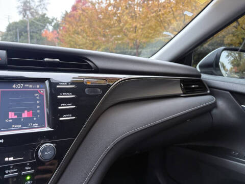 2020 Toyota Camry SE