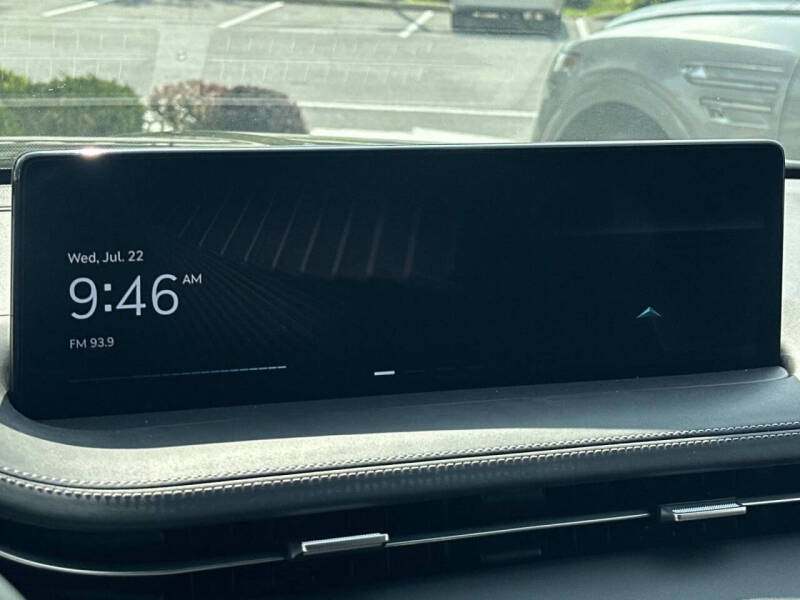 2025 Genesis GV70 2.5T Standard