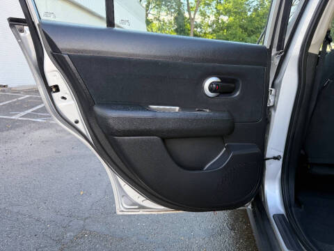 2012 Nissan Versa 1.8 S