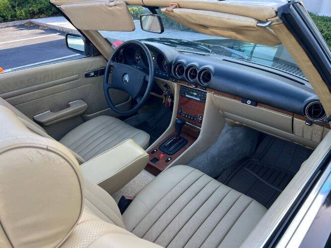 1982 Mercedes-Benz 500-Class