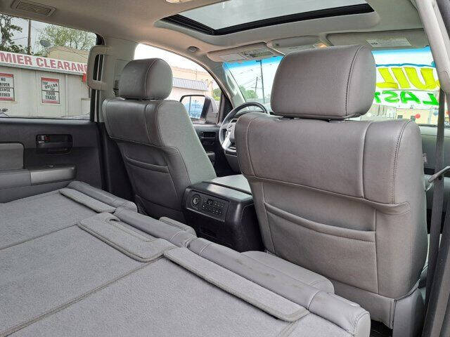 2016 Toyota Sequoia SR5