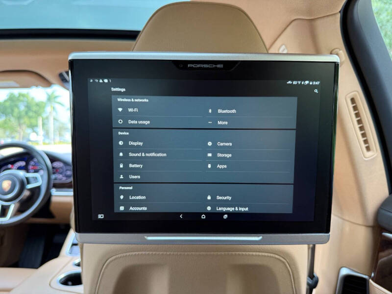 2018 Porsche Panamera 4 Executive