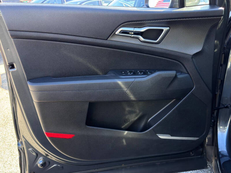 2023 Kia Sportage Hybrid LX