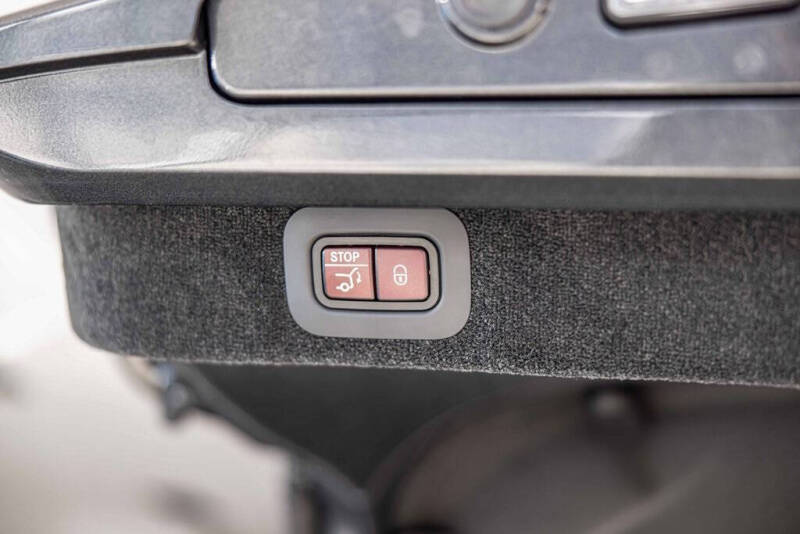 2026 Aston Martin DBX 707