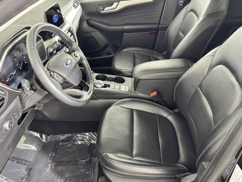 2021 Ford Escape SEL