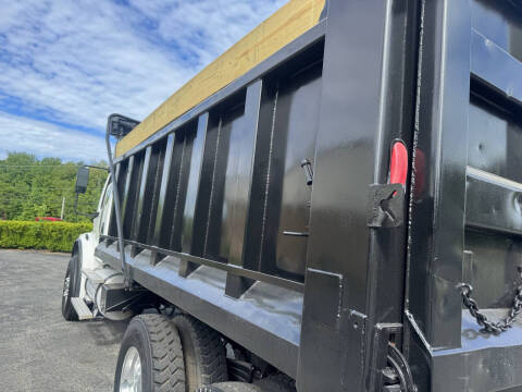 2005 Freightliner M2 112