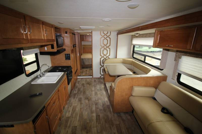 2017 Winnebago MINNIE WINNIE 31K