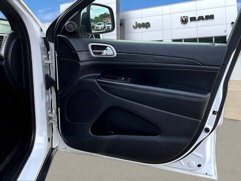 2020 Jeep Grand Cherokee Laredo E