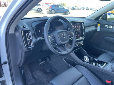 2026 Volvo XC40 B5 Plus